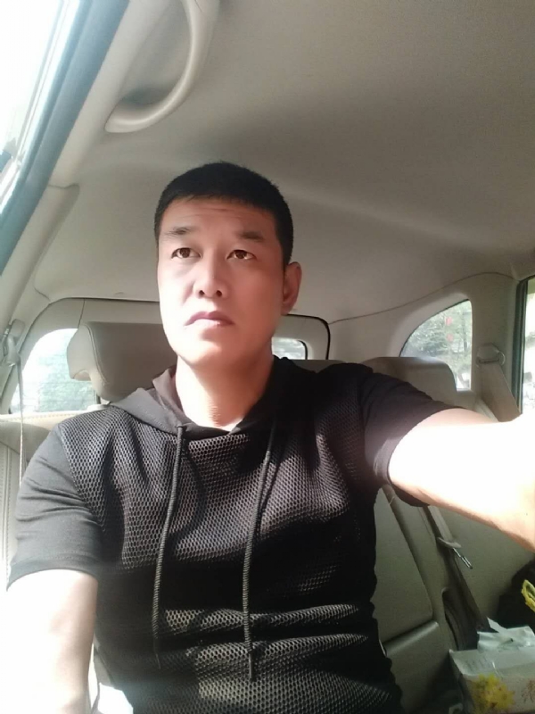 深爱的疯子的第一张照片--松溪相亲网