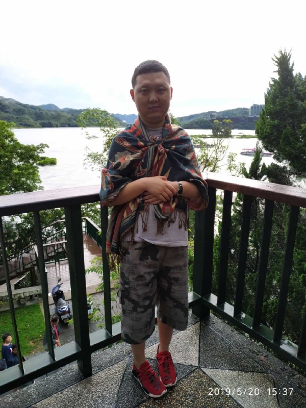 爱情里的俩个人的第一张照片--松溪相亲网