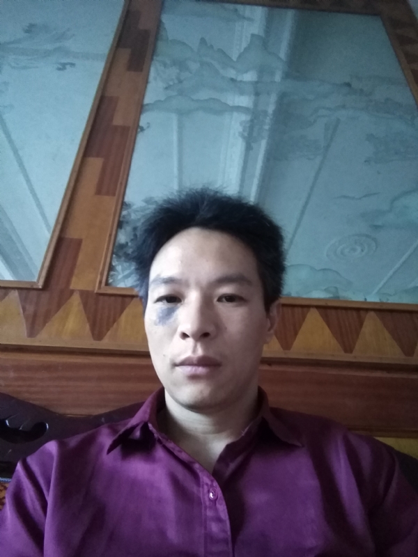 风中落叶的第一张照片--松溪相亲网