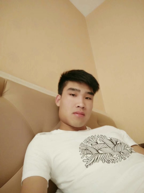 谁不曾孤单上路的第一张照片--松溪相亲网