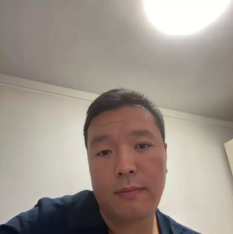 穿唐装的松鼠的第一张照片--松溪相亲网