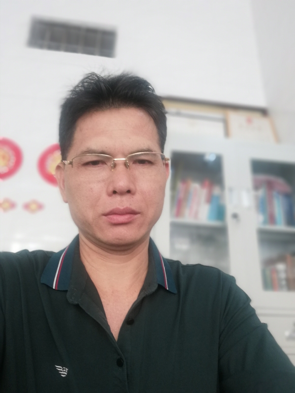 后视镜的第一张照片--松溪相亲网