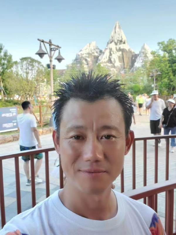 艾氏涂料博的第一张照片--松溪相亲网
